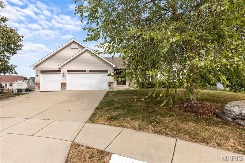 521 Cimarron Woods Court, Wentzville, MO — listing photo 1