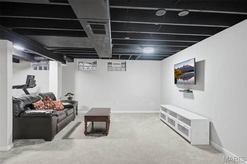14901 Jockey Club Drive, Chesterfield, MO 63017 — listing photo 20 of 27