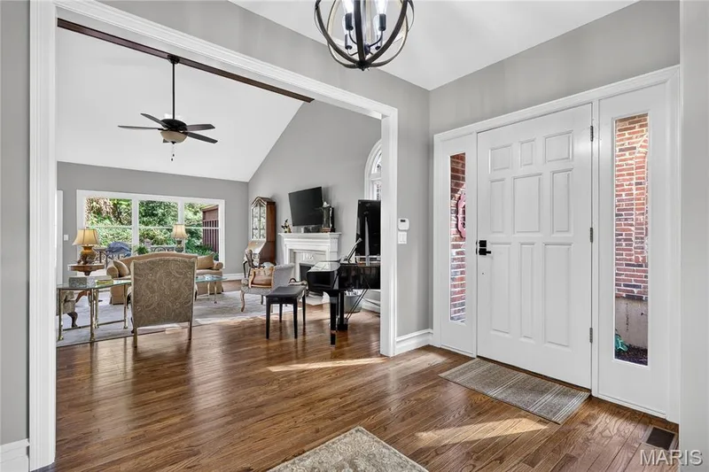 1627 Timberlake Manor Parkway, Chesterfield, MO 63017 — listing photo 13 of 48