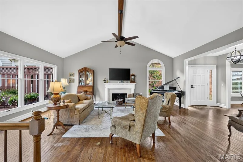 1627 Timberlake Manor Parkway, Chesterfield, MO 63017 — listing photo 15 of 48
