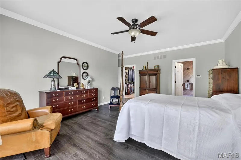 1627 Timberlake Manor Parkway, Chesterfield, MO 63017 — listing photo 19 of 48