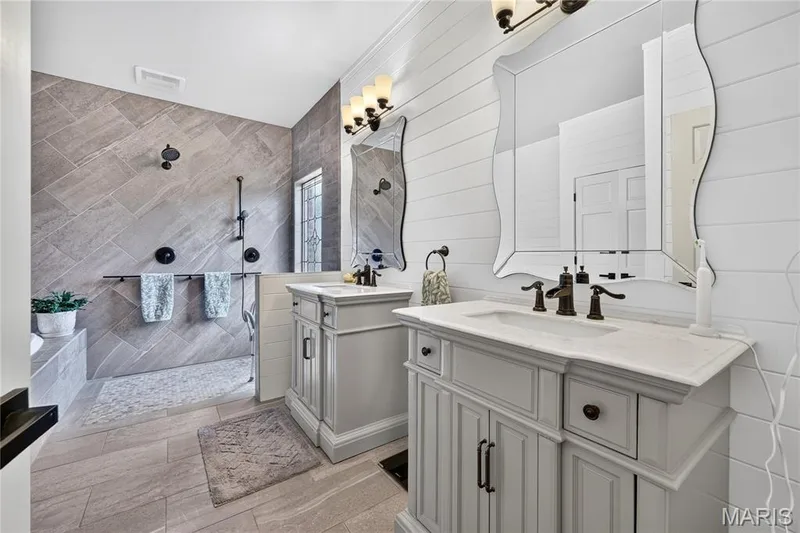 1627 Timberlake Manor Parkway, Chesterfield, MO 63017 — listing photo 20 of 48