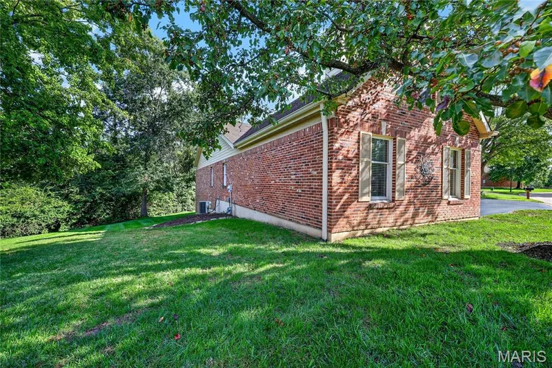 1627 Timberlake Manor Parkway, Chesterfield, MO 63017 — listing photo 43 of 48