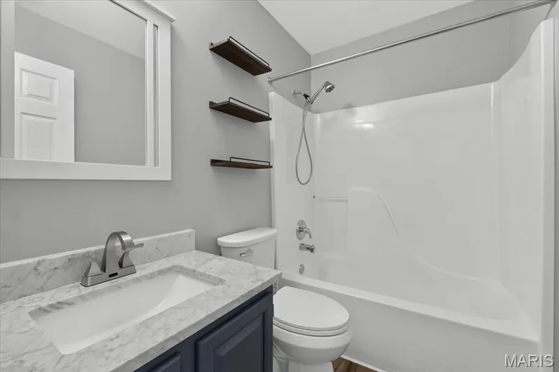 Upstairs Full Bathroom — 71 Gray Owl Garth Court, St Charles, MO 63304