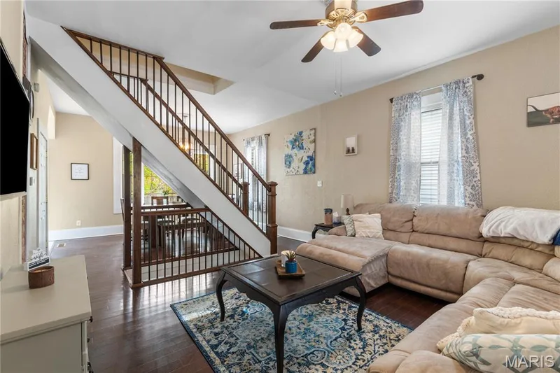 1506 N 5th Street, St Charles, MO 63301 — listing photo 4 of 27