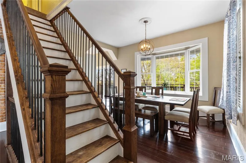 1506 N 5th Street, St Charles, MO 63301 — listing photo 6 of 27