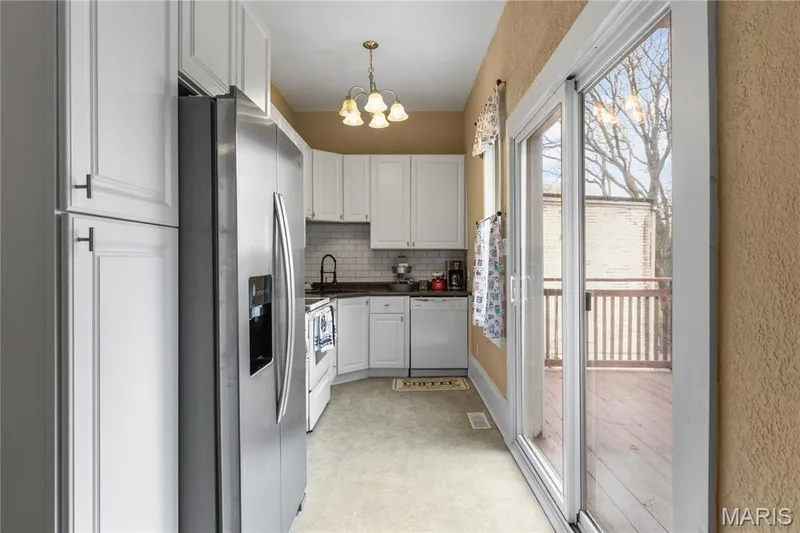 1506 N 5th Street, St Charles, MO 63301 — listing photo 9 of 27
