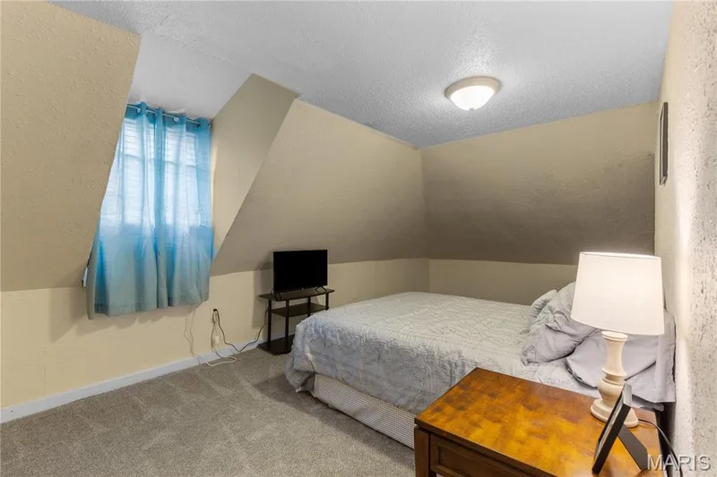 1506 N 5th Street, St Charles, MO 63301 — listing photo 15 of 27