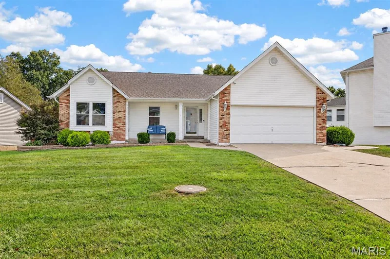 2335 Federalist Place, O'Fallon, MO — listing photo 1