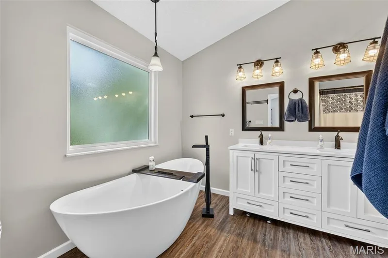 This soaking tub is the perfect place to unwind after a long day! — 2335 Federalist Place, O'Fallon, MO 63368