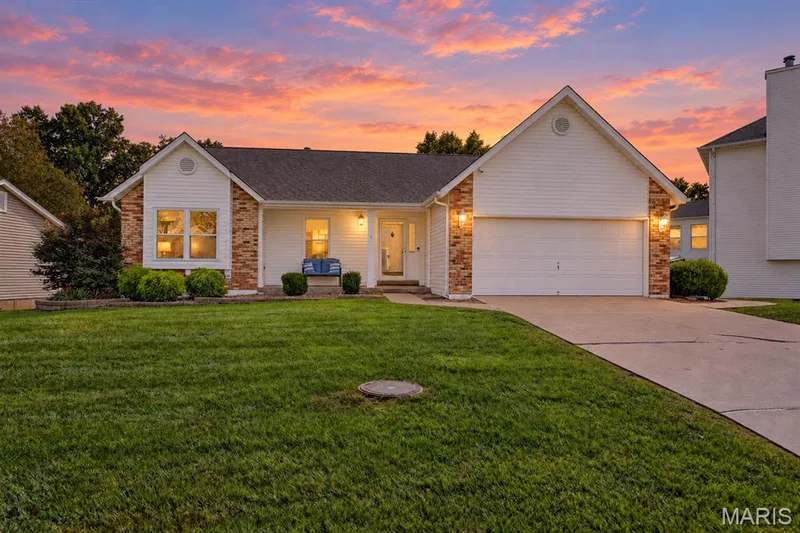 You are going to love this charming home. — 2335 Federalist Place, O'Fallon, MO 63368
