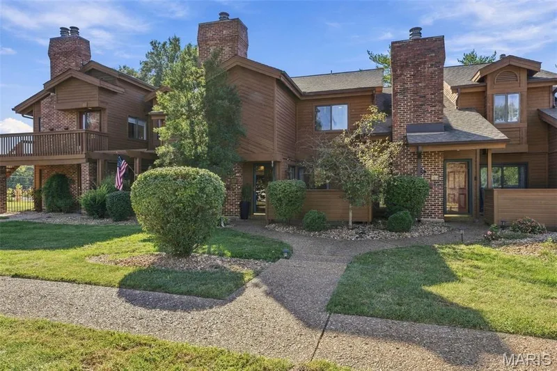 103 Hemingway Lane #B, Weldon Spring, MO 63304 — listing photo 2 of 47