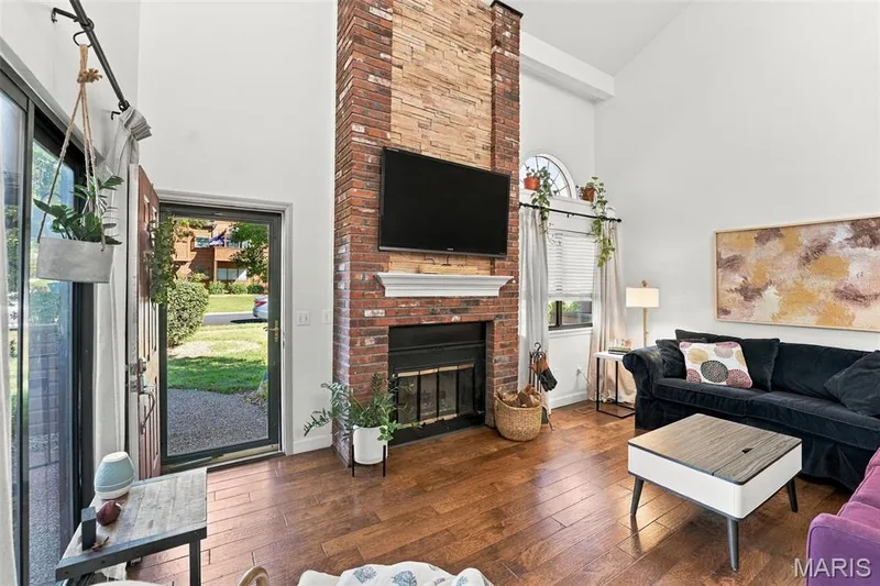 103 Hemingway Lane #B, Weldon Spring, MO 63304 — listing photo 4 of 47