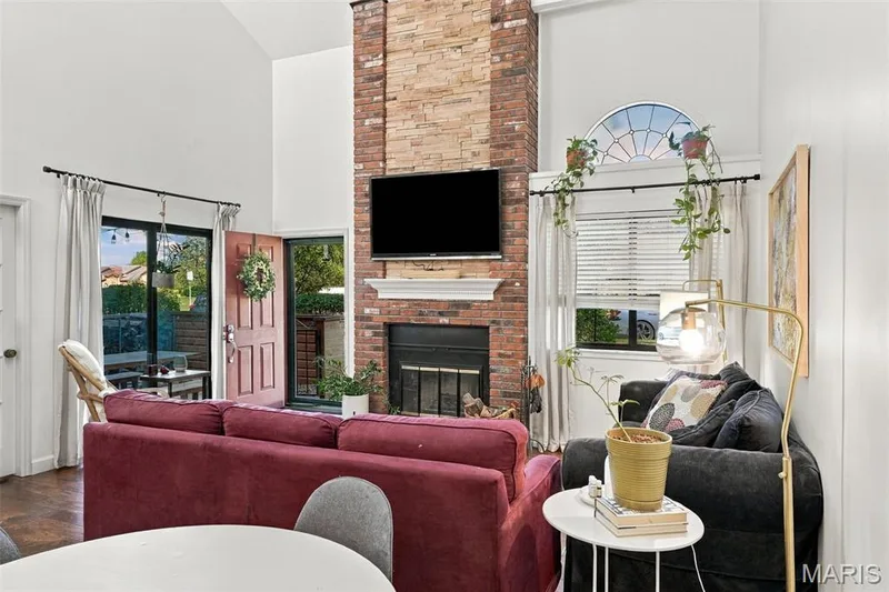 103 Hemingway Lane #B, Weldon Spring, MO 63304 — listing photo 6 of 47