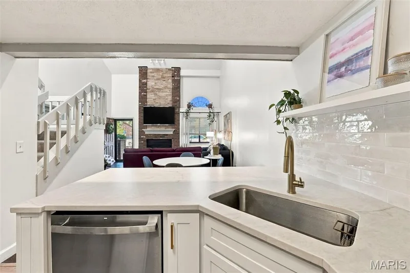 Brand new kitchen. Quartz countertops, shaker cabinets, stainless appliances. — 103 Hemingway Lane #B, Weldon Spring, MO 63304