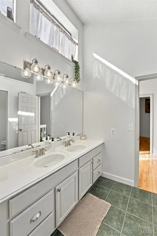 Upstairs bathroom — 103 Hemingway Lane #B, Weldon Spring, MO 63304