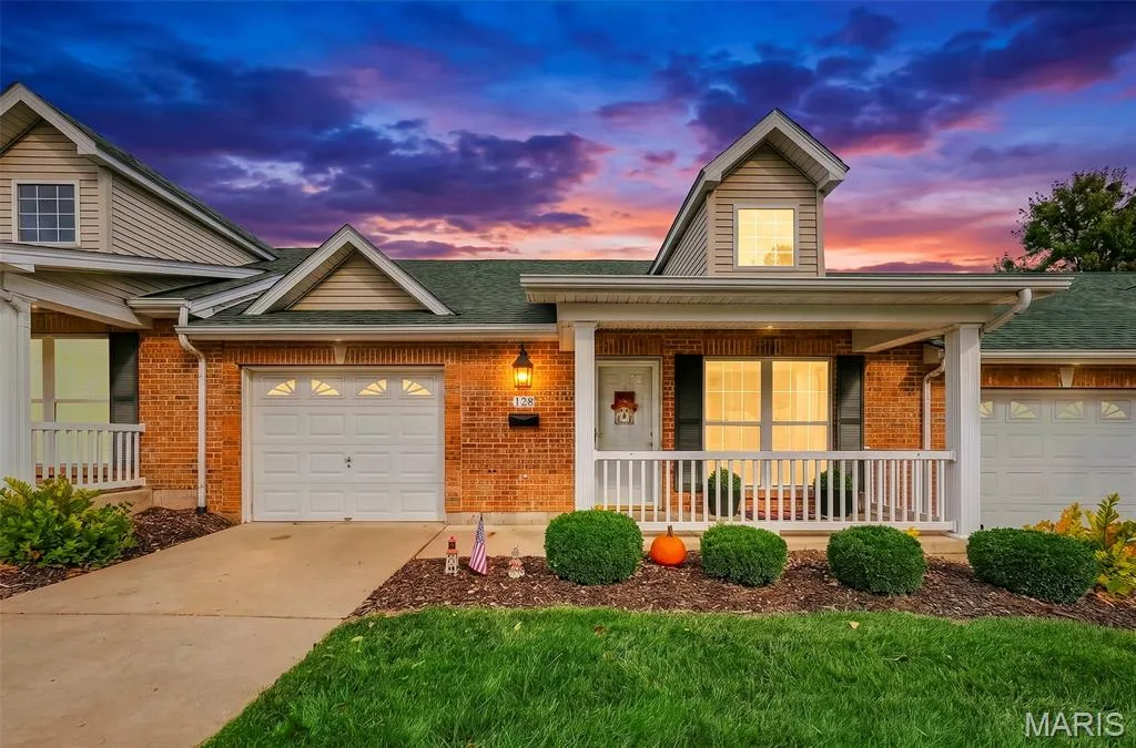 Welcome Home! — 128 Green Gables Drive, Wentzville, MO 63385