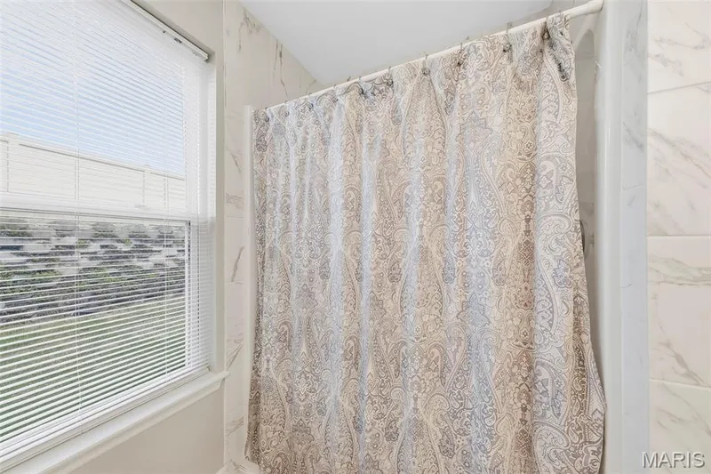 Walk - In Shower — 128 Green Gables Drive, Wentzville, MO 63385