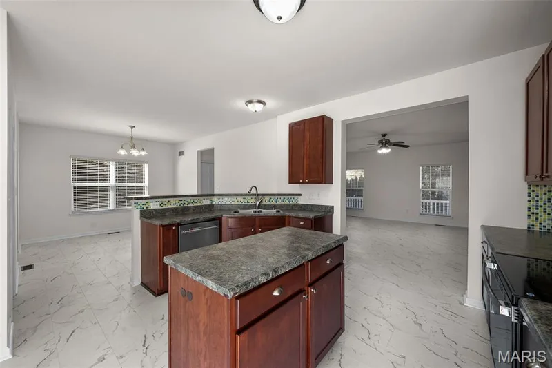 1321 Commons Circle, Cottleville, MO 63304 — listing photo 16 of 43