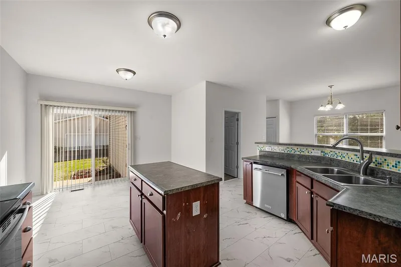 1321 Commons Circle, Cottleville, MO 63304 — listing photo 19 of 43