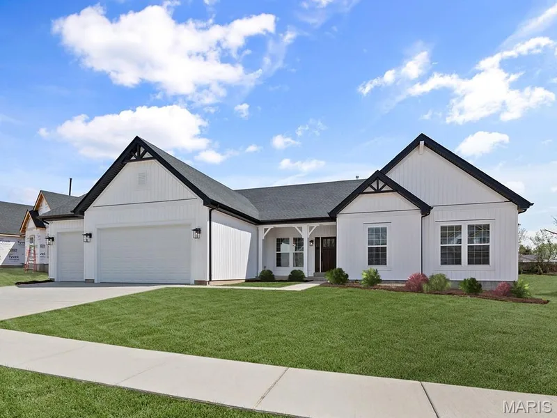 2 Buckley at Post Farms Enclave, O'Fallon, MO 63385 — listing photo 4 of 47