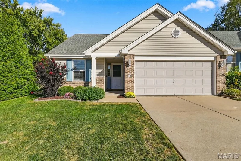 This Villa offers a spacious Two Car Garage! — 14 Quiet Meadow Court, St Peters, MO 63376