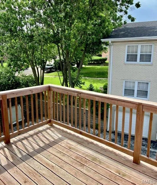 612 Thunderbird Court, Chesterfield, MO 63017 — listing photo 16 of 22