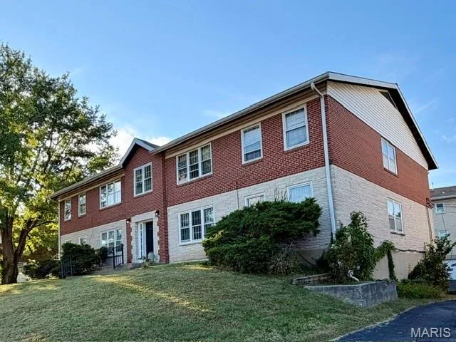 612 Thunderbird Court, Chesterfield, MO 63017 — listing photo 17 of 22