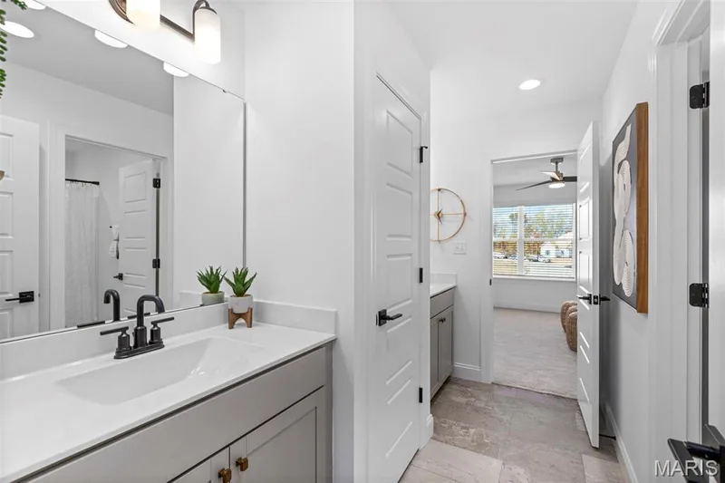 2 Pin Oak II at Post Farms Enclave, O'Fallon, MO 63385 — listing photo 6 of 35