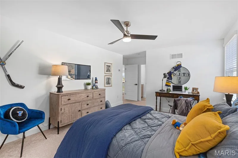 2 Pin Oak II at Post Farms Enclave, O'Fallon, MO 63385 — listing photo 7 of 35