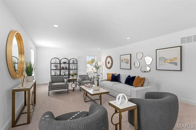 2 Pin Oak II at Post Farms Enclave, O'Fallon, MO 63385 — listing photo 13 of 35
