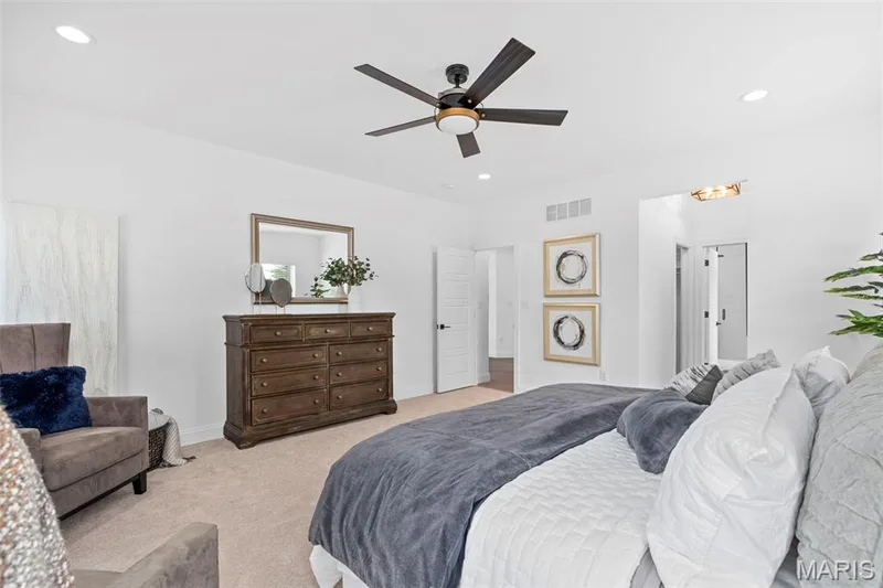 2 Pin Oak II at Post Farms Enclave, O'Fallon, MO 63385 — listing photo 18 of 35