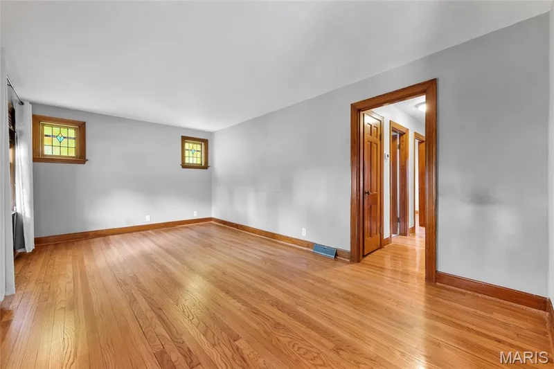 1022 Pike Street, St Charles, MO 63301 — listing photo 7 of 33