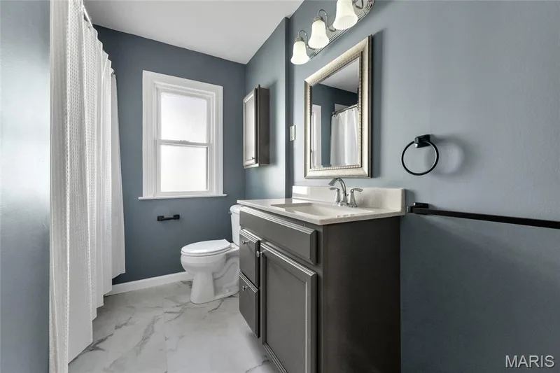 1022 Pike Street, St Charles, MO 63301 — listing photo 15 of 33