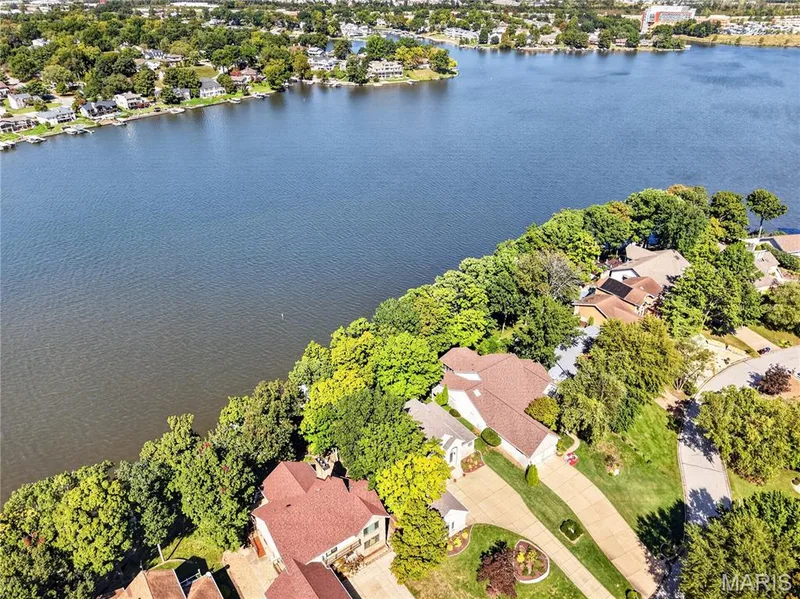 713 High Point Drive, Lake St. Louis, MO 63367 — listing photo 5 of 49