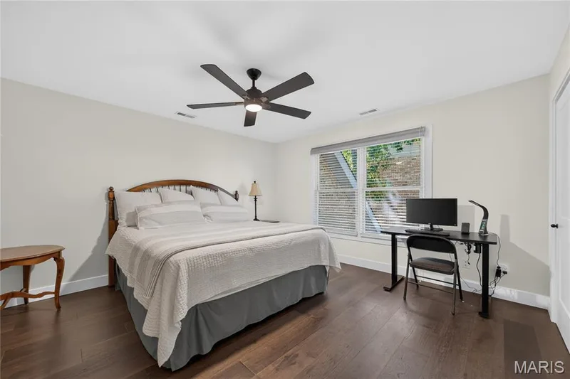 Upper level bedroom — 713 High Point Drive, Lake St. Louis, MO 63367