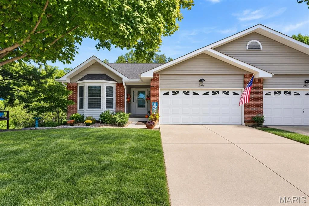 2956 Oakmoor Drive #10A, St Charles, MO 63301 — listing photo 1 of 49