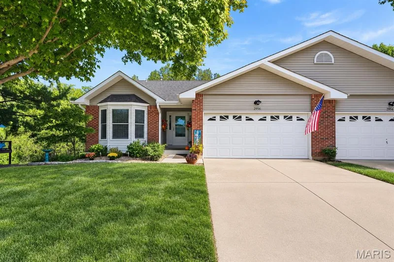 2956 Oakmoor Drive #10A, St Charles, MO β listing photo 1