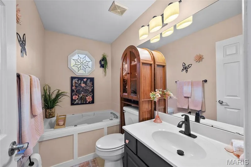 2956 Oakmoor Drive #10A, St Charles, MO 63301 — listing photo 17 of 49