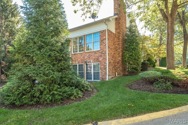 604 Spyglass Summit Drive, Chesterfield, MO 63017 — listing photo 6 of 91