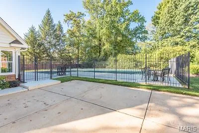 604 Spyglass Summit Drive, Chesterfield, MO 63017 — listing photo 11 of 91