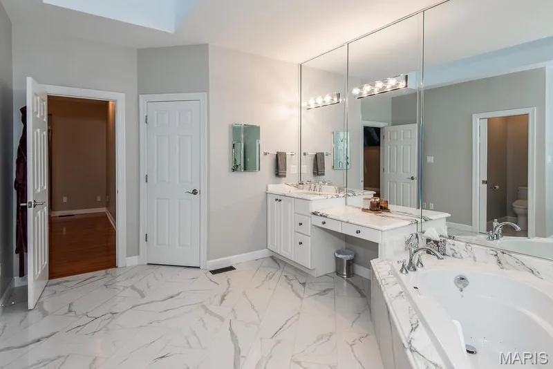 604 Spyglass Summit Drive, Chesterfield, MO 63017 — listing photo 52 of 91
