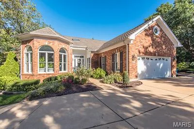 604 Spyglass Summit Drive, Chesterfield, MO — listing photo 1
