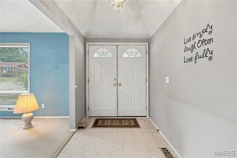 1135 Grand Prix Drive, St Charles, MO 63303 — listing photo 4 of 38