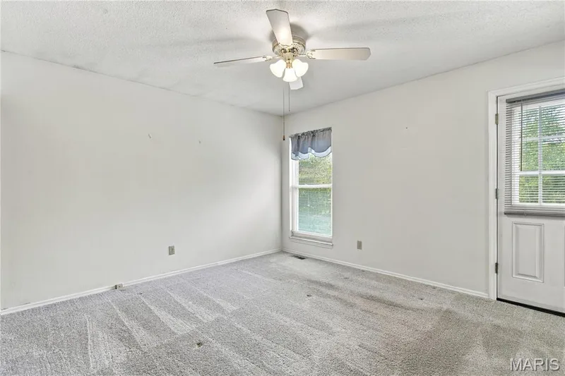 1135 Grand Prix Drive, St Charles, MO 63303 — listing photo 16 of 38