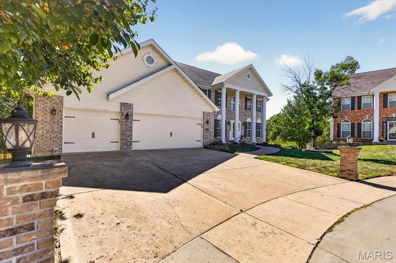 314 Coley Court, Wentzville, MO 63385 — listing photo 3 of 62