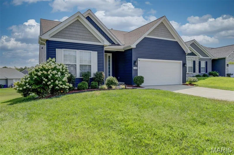 118 Riding Crop Lane, Wentzville, MO — listing photo 1