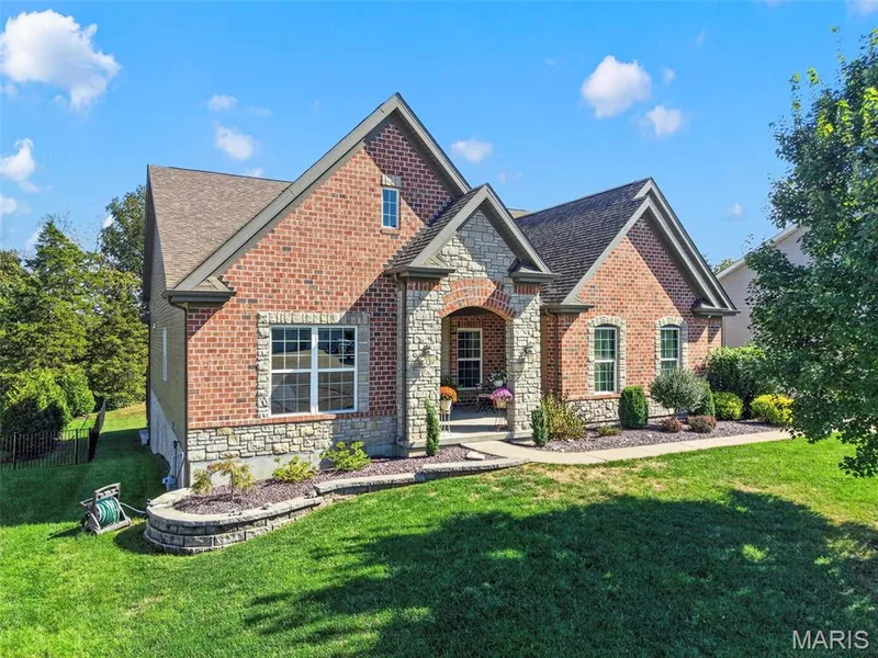 313 Wilmer Farm Trail, Wentzville, MO 63385 — listing photo 2 of 55