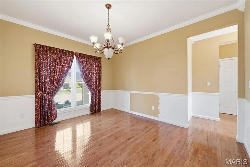 oops, they missed a spot. — 1615 Wainscott Court, O'Fallon, MO 63366