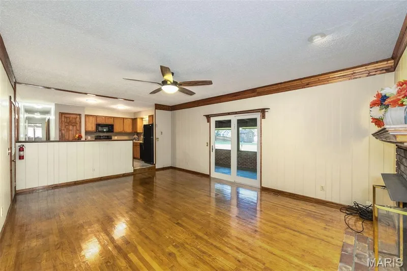 357 Beaver Lake Drive, St Charles, MO 63303 — listing photo 19 of 57